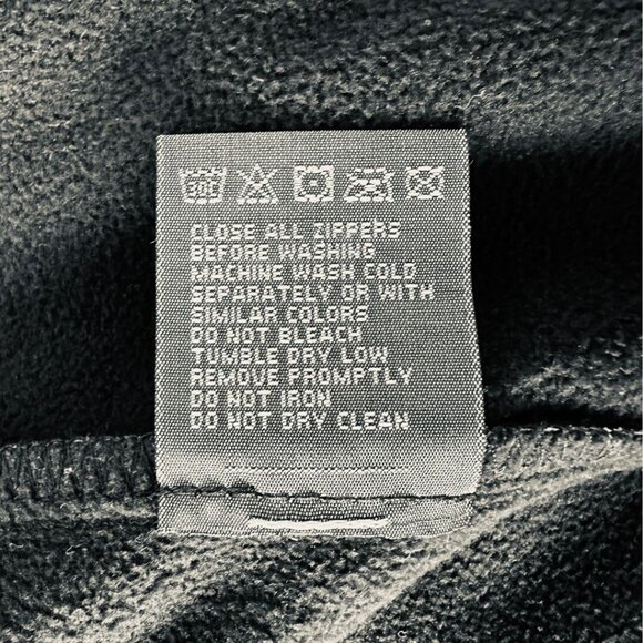 New Balance Water Resistant Jacket - Picture 12 of 13